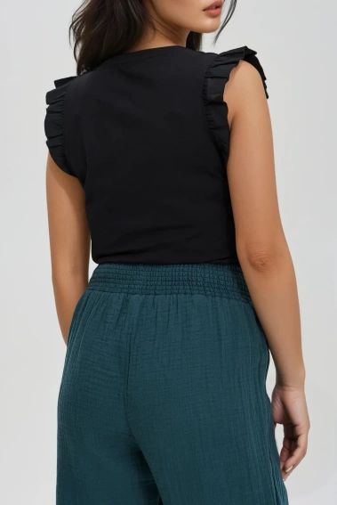 Bluzka z falbankami na ramionach czarna