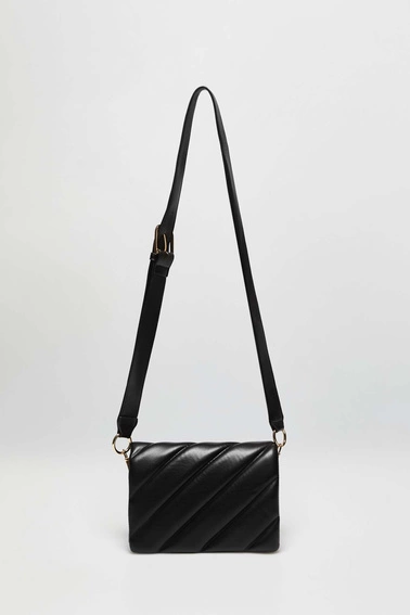 Torebka na ramię z szerokim paskiem