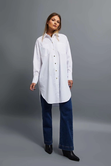 Koszula oversize ze złotymi guzikami biała