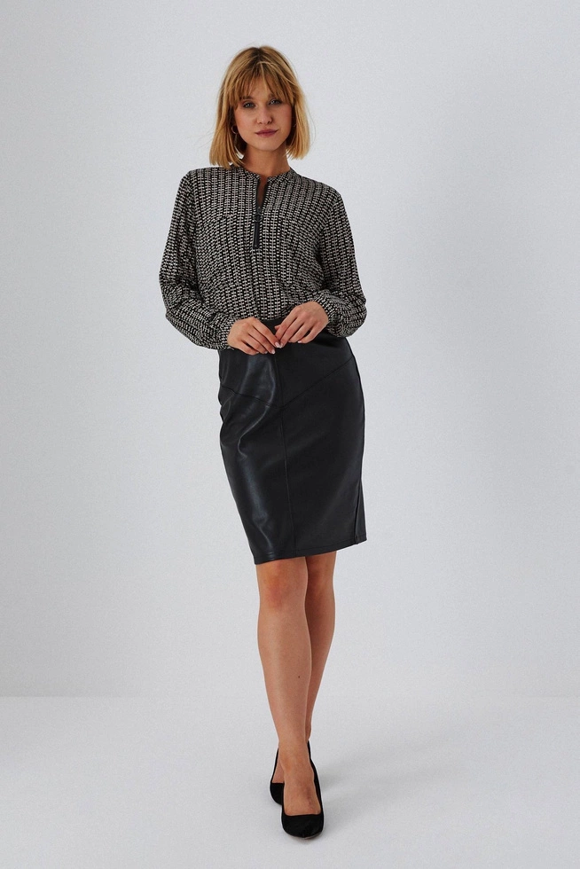 Ołówkowa spódnica z imitacji skóry czarna