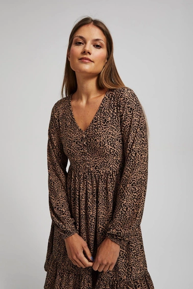 Wzorzysta sukienka z falbaną o długości przed kolano ciemnobeżowa