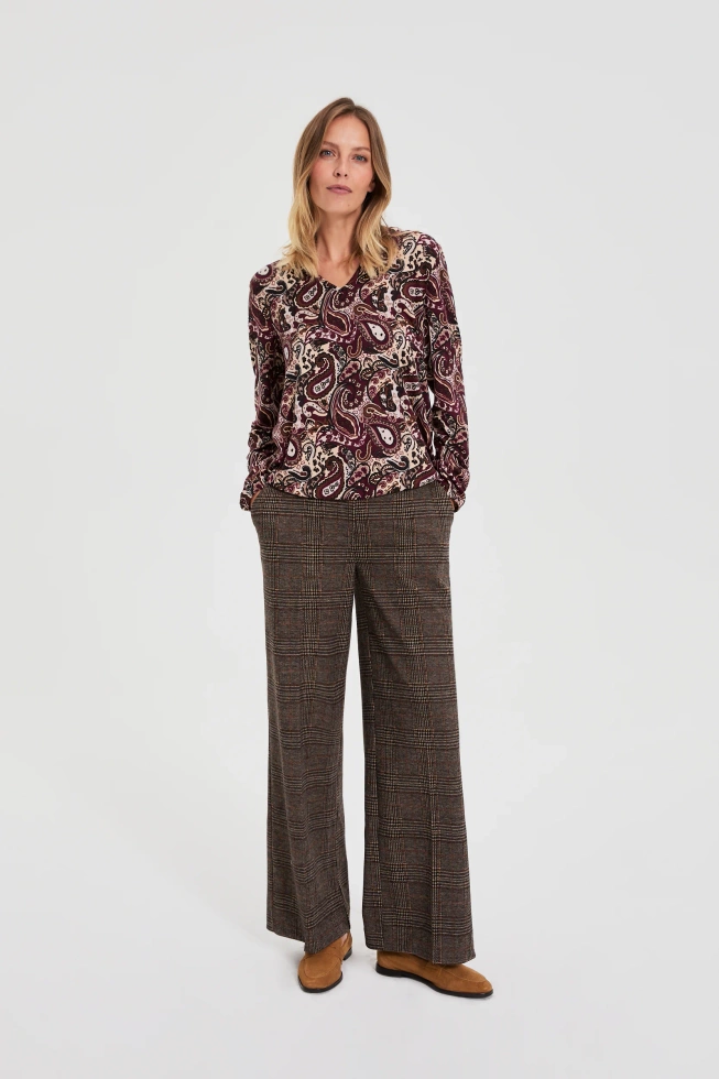 Wzorzysty sweter brązowy