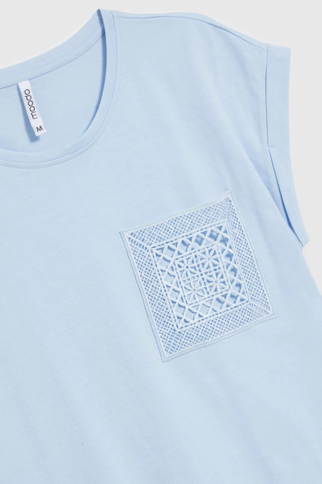 Bawełniany t-shirt z kieszonką błękitny