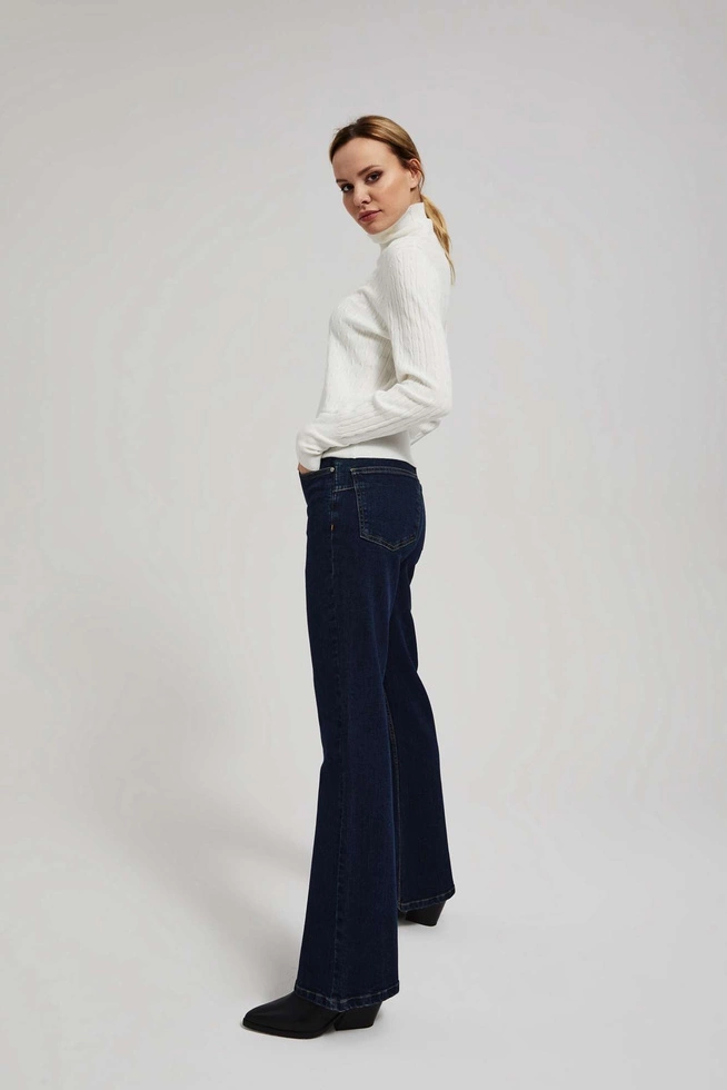 Jeansy z szerokimi nogawkami