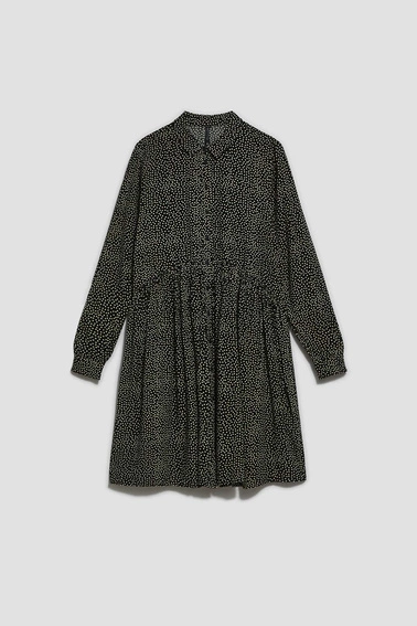 Koszulowa sukienka z rozkloszowanym dołem czarna