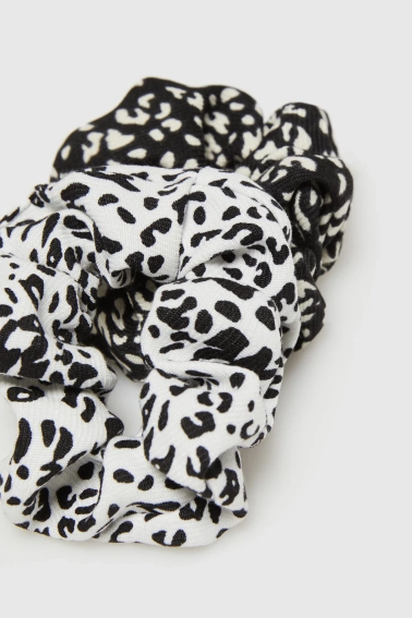 Zestaw dwóch gumek w panterkę