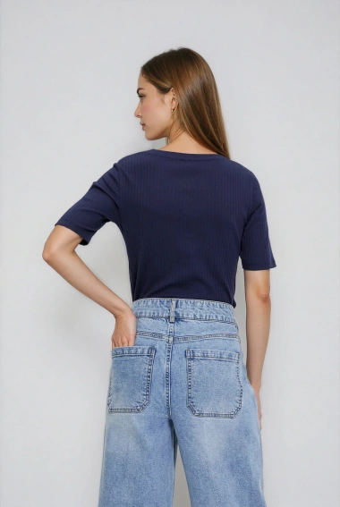 Bluzka z prążkowanego materiału granatowa