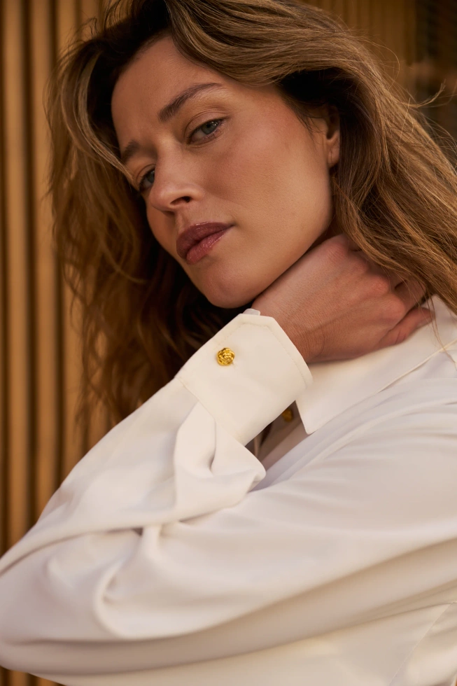 Koszula ze złotymi guzikami ecru