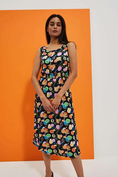 Wzorzysta sukienki midi