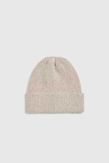 Dzianinowa czapka beżowa