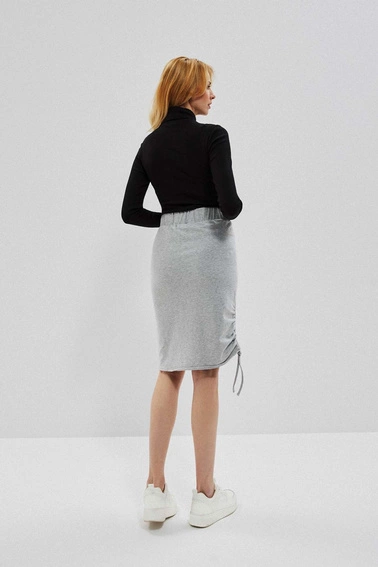Gładka spódnica ze ściągaczem szara