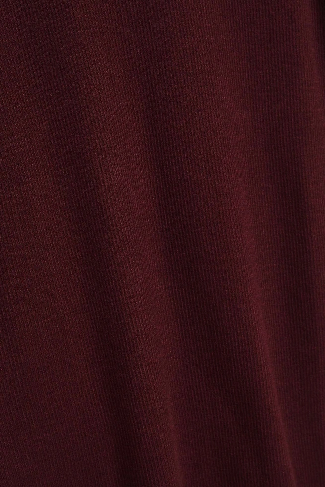 Dopasowana dzianinowa spódniczka kasztanowa