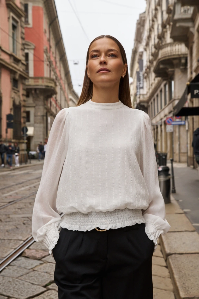 Koszula z bufiastymi rękawami biała