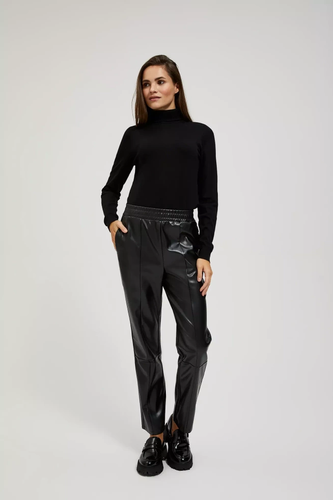 Sweter z golfem czarny