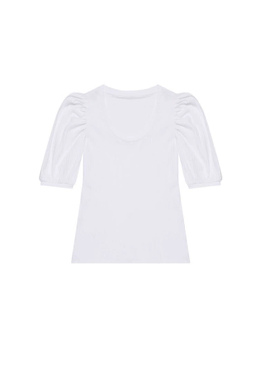 Bluzka z bufiastymi rękawami biała