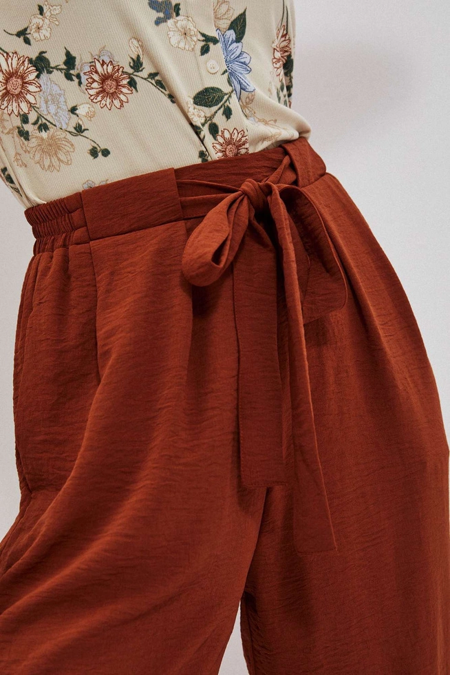 Spodnie z szerokimi nogawkami brązowe