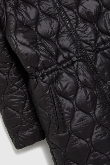 Kurtka z kapturem czarna