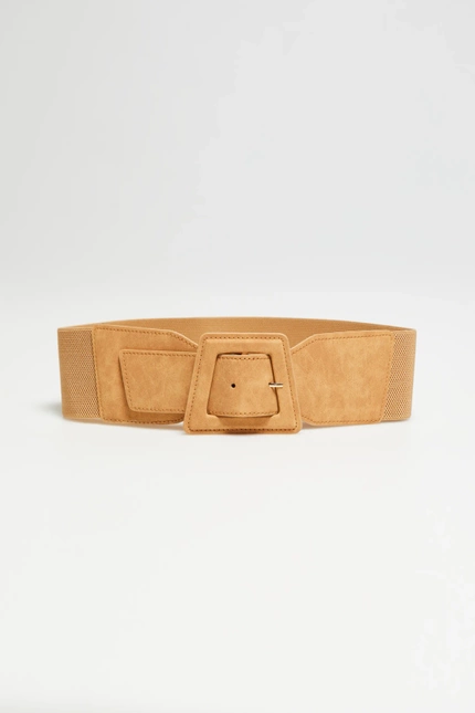 Szeroki pasek z klamrą beżowy