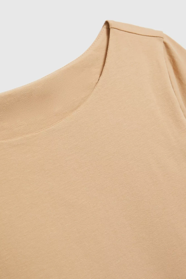 Gładka dopasowana bluzka z krótkimi rękawami beżowa