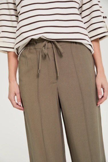 Szerokie spodnie oliwkowe 