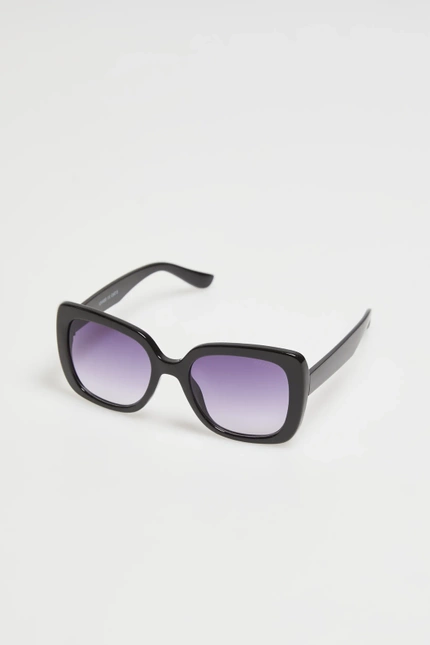 Okulary z kwadratowymi oprawkami czarne