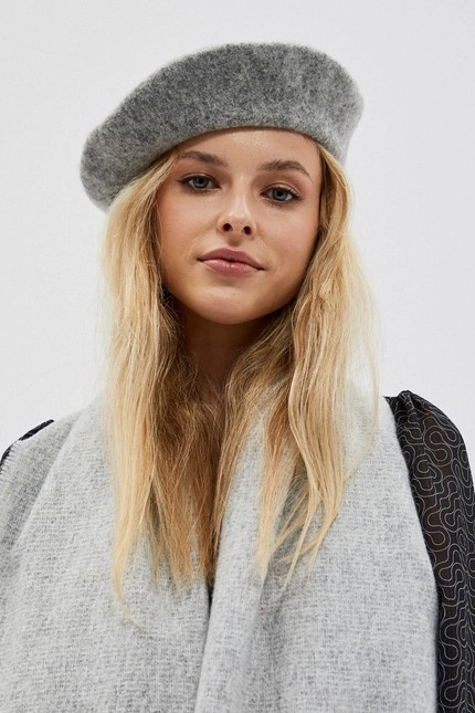 Gładki szal z frędzlami jasnoszary