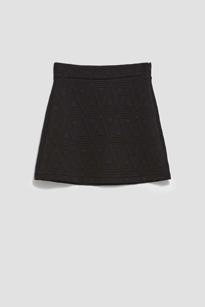 Spódnica mini z geometrycznym tłoczeniem