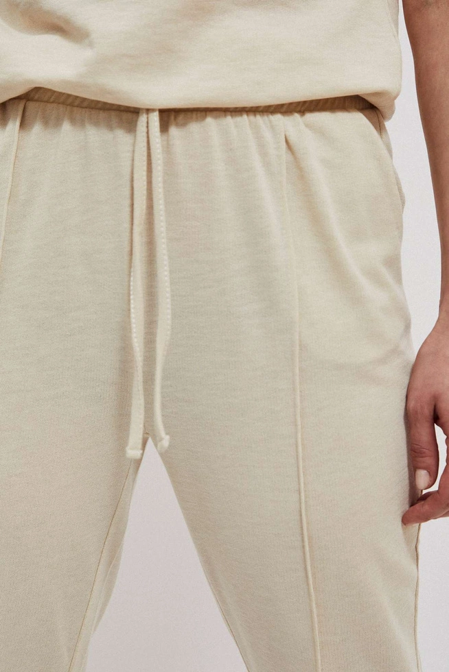 Spodnie dresowe z wiązaniem piaskowe