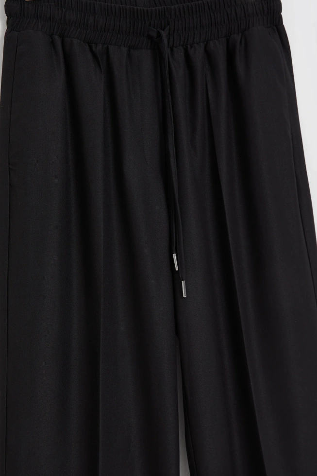 Spodnie z szerokimi nogawkami czarne