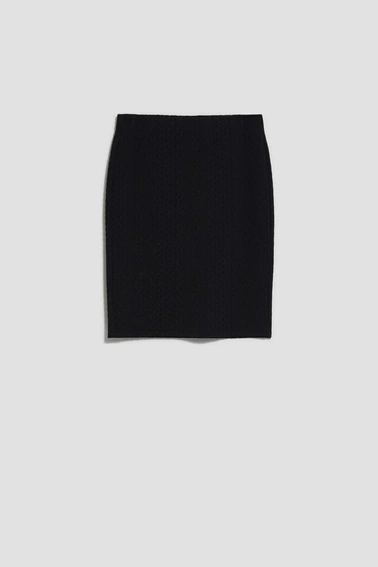 Spódnica z warkoczowym tłoczeniem czarna