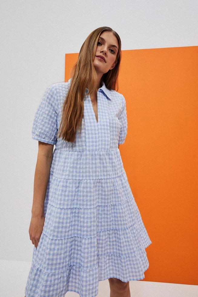 Rozkloszowana sukienka w kratę