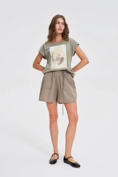 Luźne szorty oliwkowe