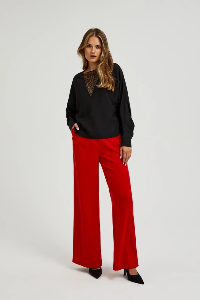 Koszula z ręcznie doszytymi koralikami na dekolcie czarna