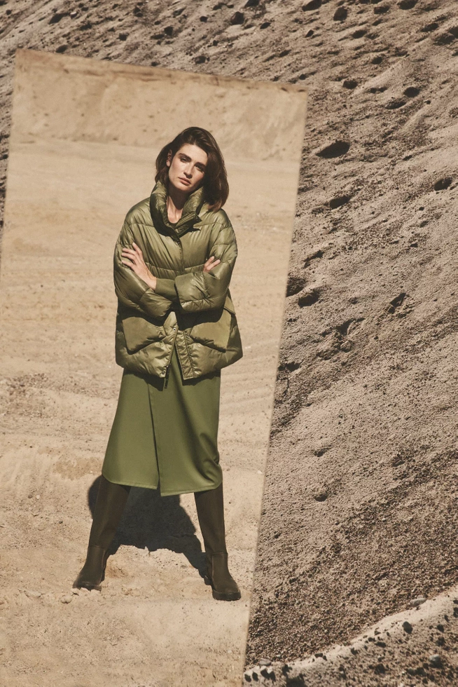 Krótka kurtka z kołnierzem