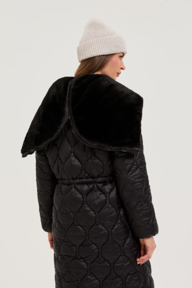 Kurtka z kapturem czarna