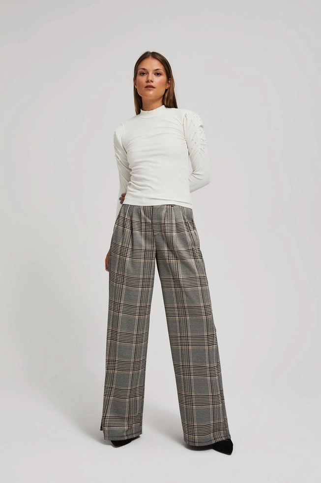 Bluzka z bufiastymi rękawami perłowa