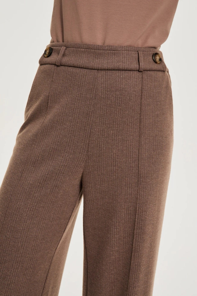 Spodnie z szerokimi nogawkami brązowe