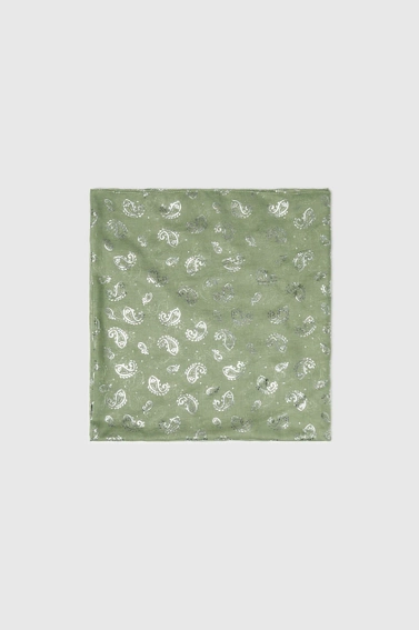 Szal z nadrukiem oliwkowy