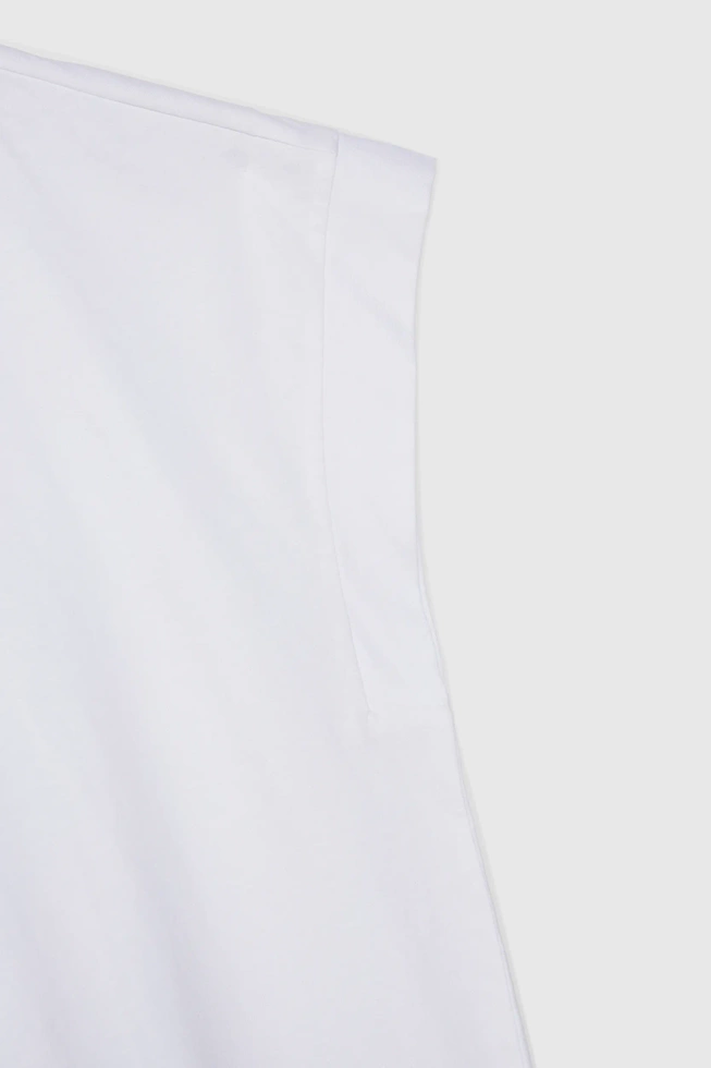 Bluzka z zamkiem na plecach biała