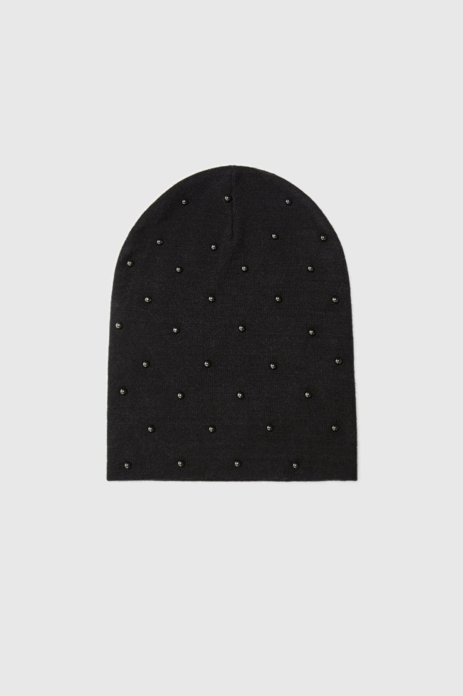 Czapka z koralikami czarna