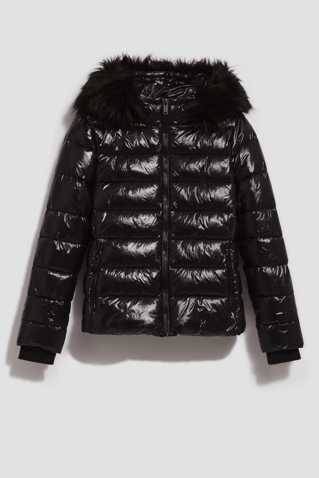 Pikowana kurtka z futrzanym kapturem