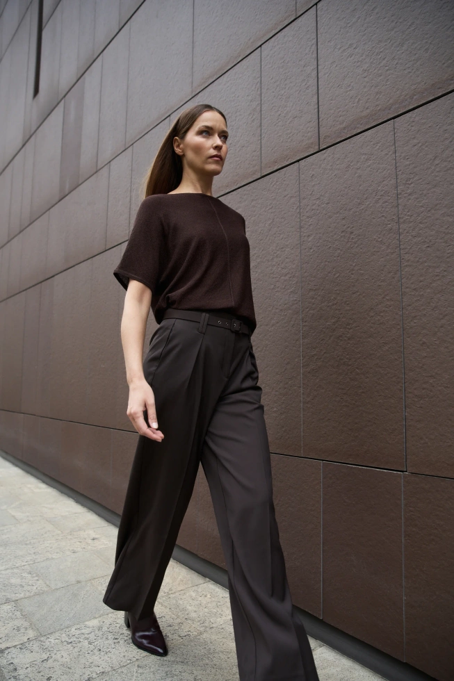 Sweter z krótkimi rękawami brązowy