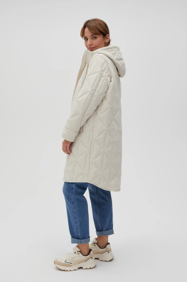 Długa, pikowana kurtka z kapturem beżowa
