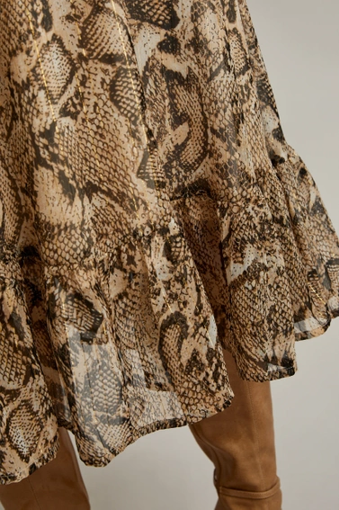 Sukienka z bufiastymi rękawami i zwierzęcym wzorem beżowa