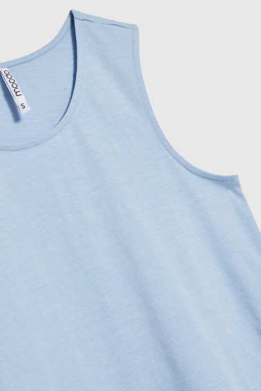 Asymetryczny top błękitny