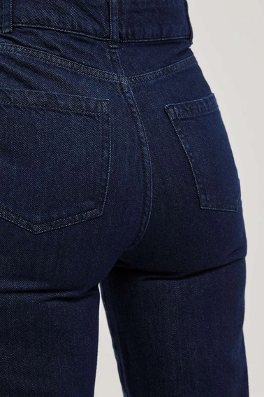 Jeansy dzwony z wysokim stanem