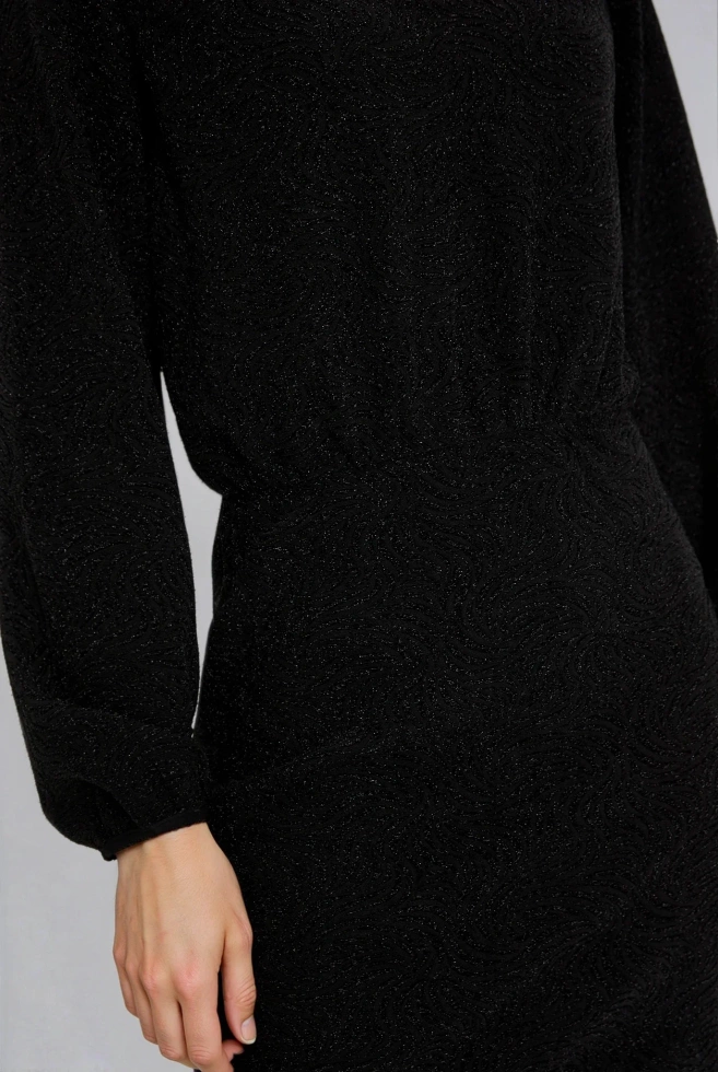 Błyszcząca sukienka czarna