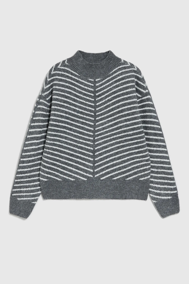 Sweter z półgolfem i paskami szary