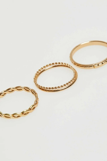 Zestaw eleganckich pierścionków