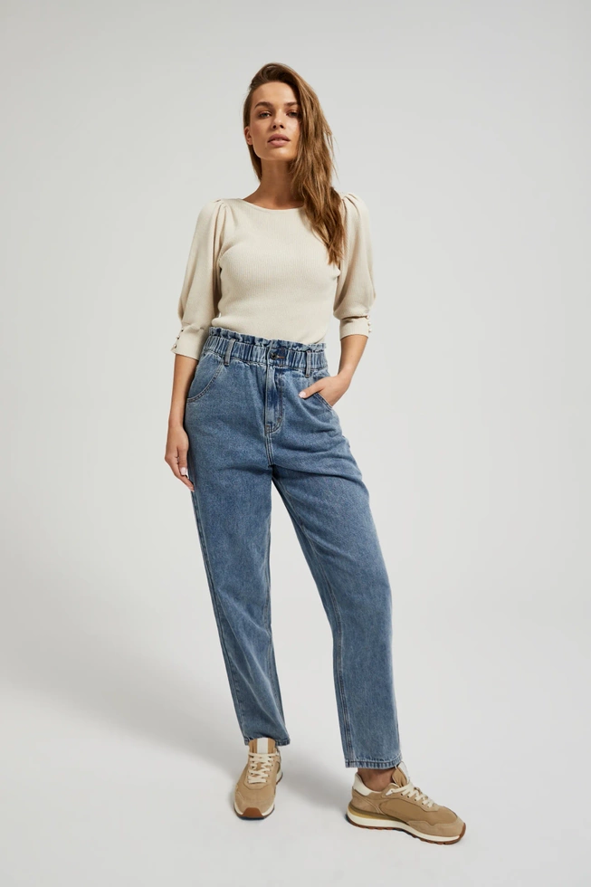 Prążkowany sweter z bufiastymi rękawami beżowy